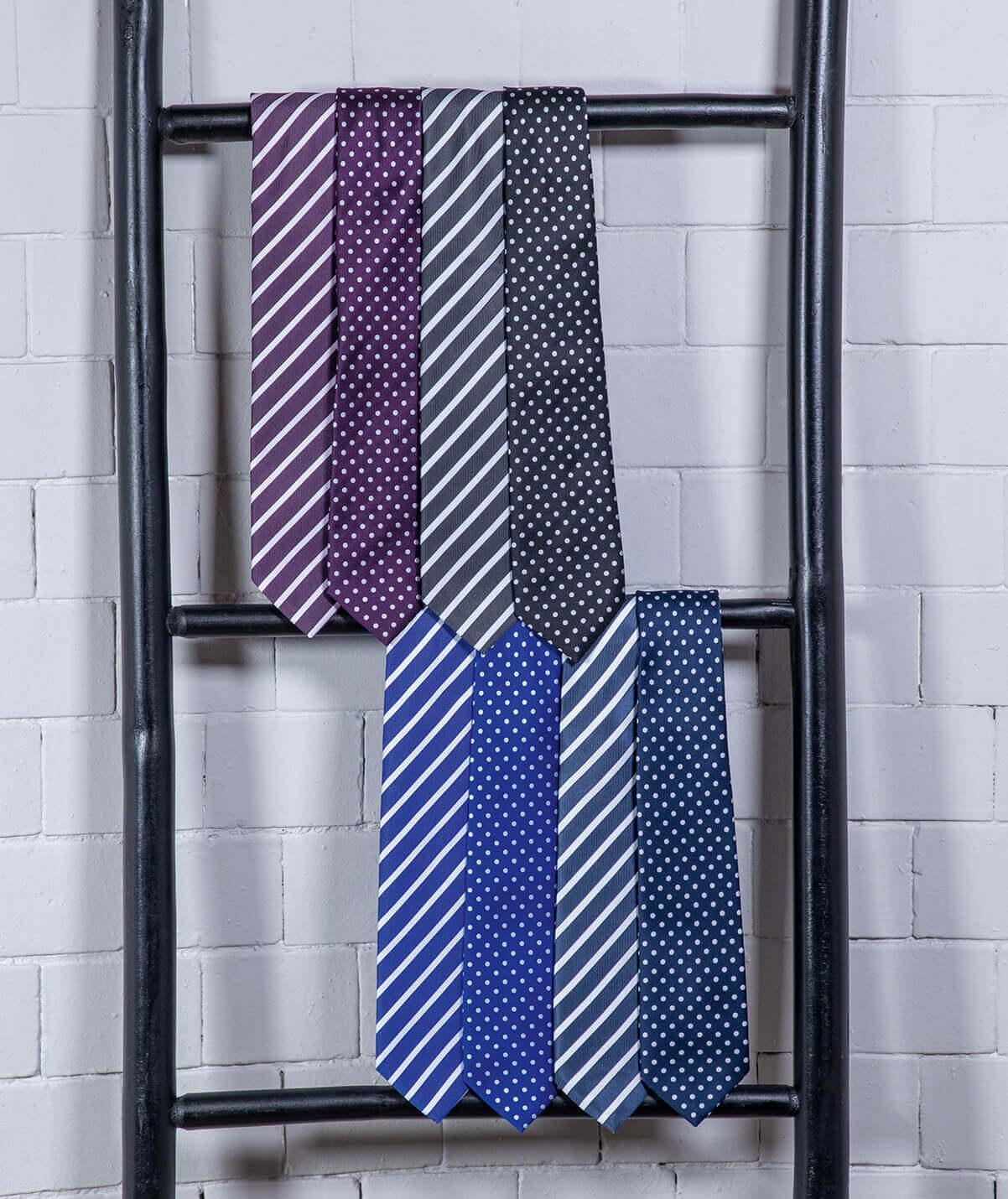 Disley Spot Tie